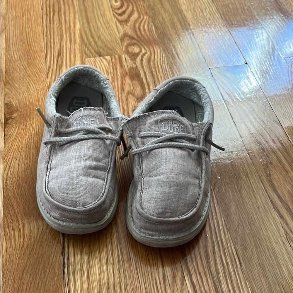 Hey Dude Moccasin Cream and Tan Slip-On Shoes